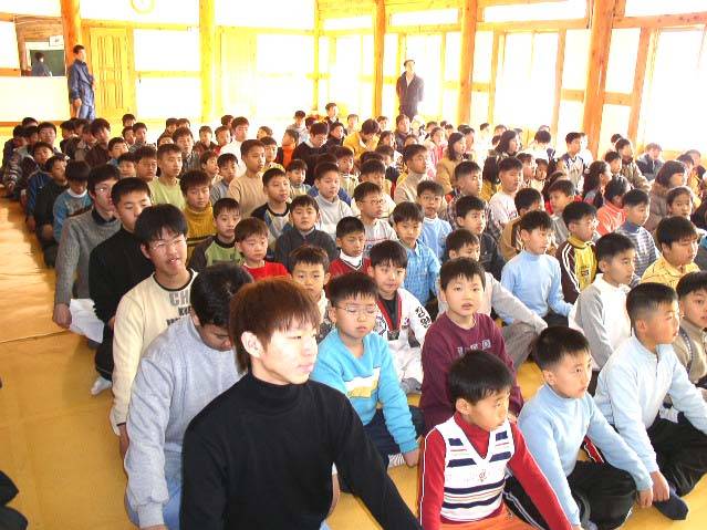 2004�� û�е� ķ�� ���л��� ��Ȱ