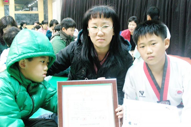 2009��2�� ��189ȸ �����ڰ��Խ�(�θ�԰�-2ǰ)